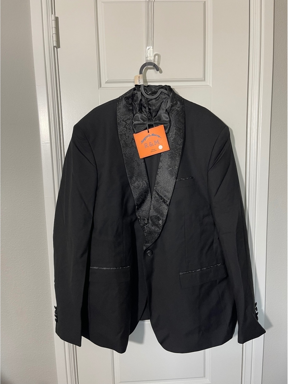 Suit for Men Size XXL Black tuxedo M369 Embossed Shawl Lapel with Bow Tie